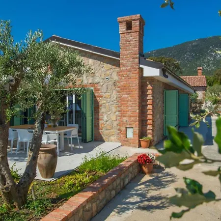 House Victoria 2 By Guide Villa Nerezine
