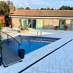 House Victoria 2 By Guide Villa