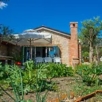 House Victoria 2 By Guide Vila