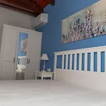 House Victoria 2 By Guide Vila