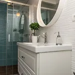 Vila House Victoria 2 By Guide *